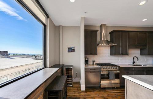 Downtown Condo with Two Ensuite Kings - Foto 17