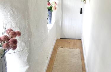 Idyllic Cornish Cottage, Superking bed, private garden dogs welcome - Photo 18