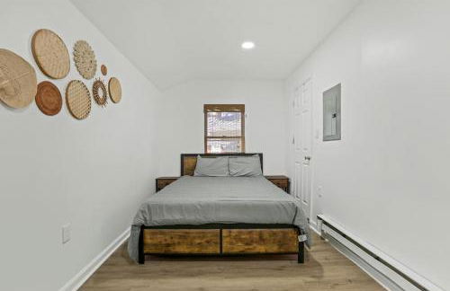 Beach house - 3BR Beach Gem - 30ft to Sand & Walk to Amusement Park - Foto 20