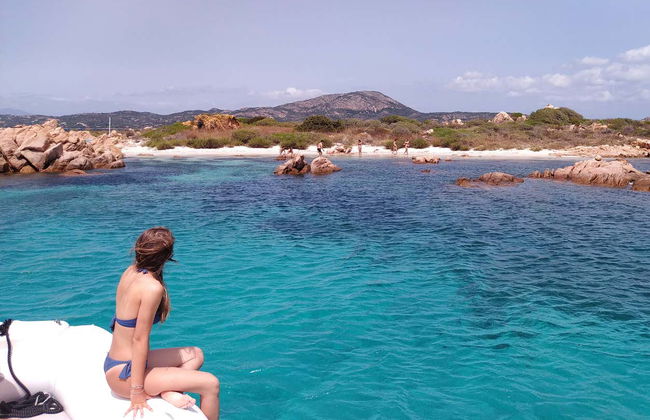 Paseo en lancha por Tavolara y Punta Coda Cavallo - Foto 2