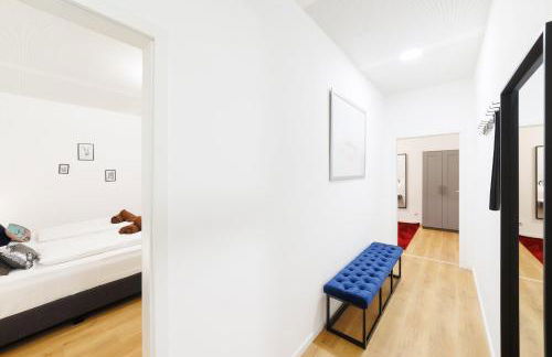 BIG New 7Rooms City Center APARTMENTS and Suites - Foto 26