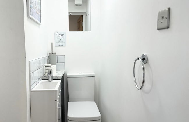 The Slipway Suite, Fowey Harbour & Parking 1 Min - Photo 10