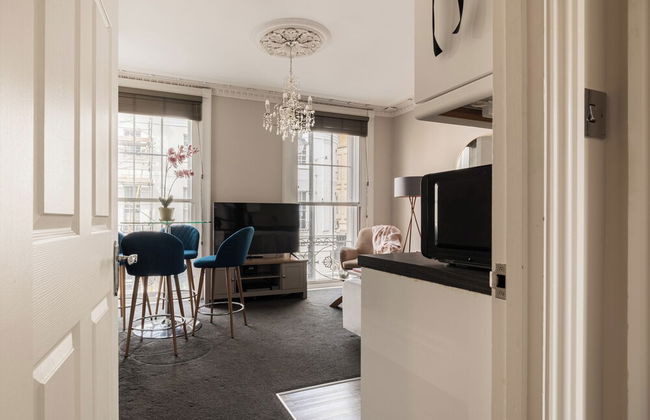 Stunning 2 Bed in Centre of Cheltenham - Photo 40