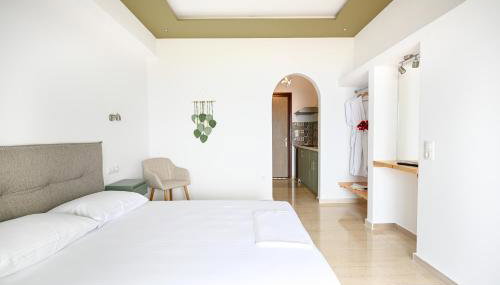 Makis Sea View Studios - Photo 5, wardrobe