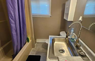 Suites on East Side near Whole Foods, Brown University, Miriam Hospital, MBTA, Downtown, - Foto 20