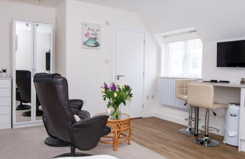 Meadow Wood Mews - Modern Studio Apartment with Parking, Pershore - Foto 5