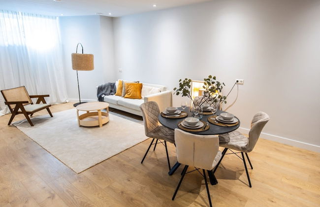 Souterrain 2BR Serviced Apartment - Photo 3