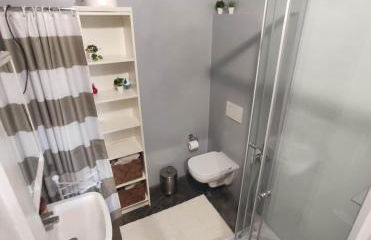 Rail Station Guest House - Photo 5