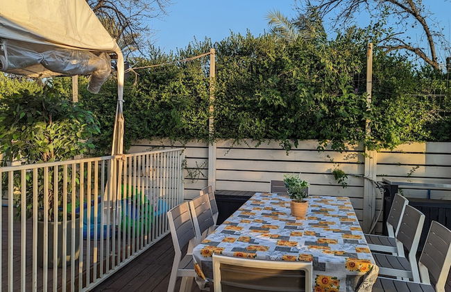 Villa BaGalil 5BR Retreat by Sea N' Rent - Foto 44