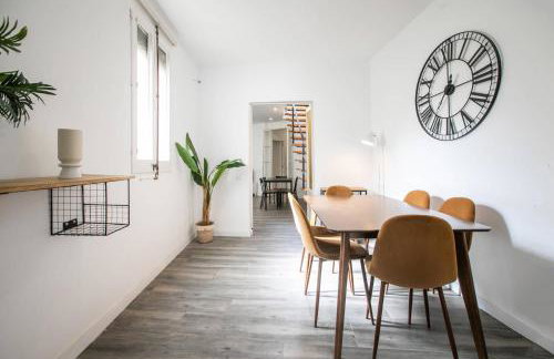31ARA1092- Newly Refurbished 2BR Flat in the Gothi - Photo 11