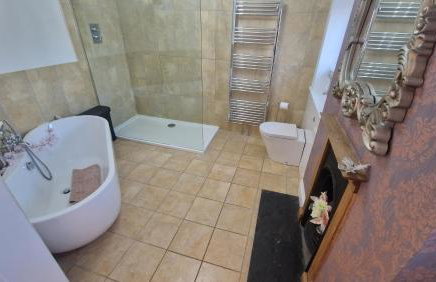 Large house with pool only 15 mins from the beach - Foto 18