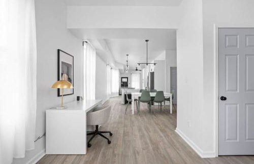 3BR Family Home Arsenal Heights - Foto 10