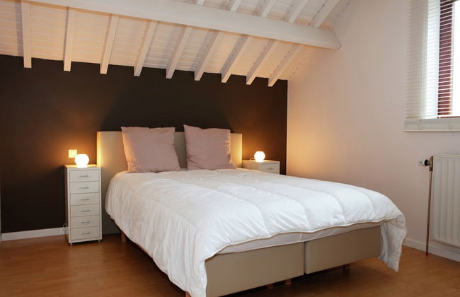 Charming Cottage With Jacuzzi Located Near Nature and ski Slopes - Photo 2