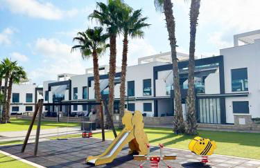 Oasis Beach nice ground floor bungalow overlooking the pool and garden - Foto 22