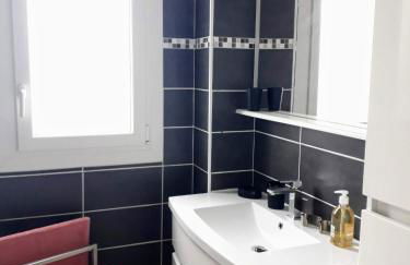 L'Océan à 100m via une venelle privée, la Ville Close à 500m, l'Archipel des Glénan à l'horizon - Photo 15