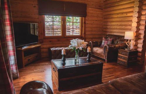 Strathisla - Luxury Two Bedroom Log Cabin with Private Hot Tub & Sauna - Foto 11