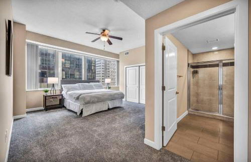 Downtown Flat w/ LAKE VIEW: Walk 2 Stadiums/Arenas - Photo 19