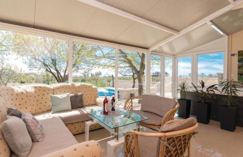 Nice Home In Nadin With Wifi - Photo 5