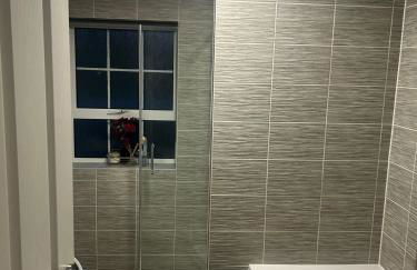 The Grand 4-Bed Ebbsfleet Home - Big Garden & Parking Space, Near Bluewater - Foto 36