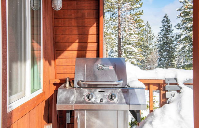 Chickaree & Chickadee Buyout by Avantstay 2 Sister Cabins - Photo 22