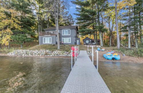 Renovated Lake Cabin with Fire Pit and Kayaks - Photo 57