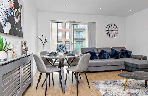 LUXURY AIRPORT SUITE, FREE Parking, FANTASTIC Location, Close To Airport, Train Station And Town Centre - Foto 37