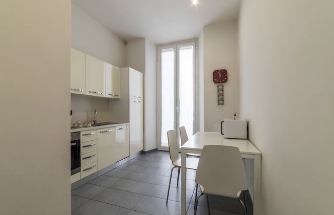 Porta Pia & Villa Torlonia Apartment with Balcony - Foto 13