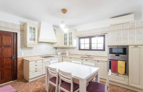 Aroeira Sunny Villa - Heated Pool extra cost - Foto 55