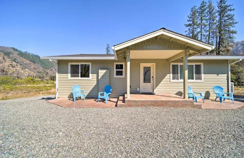 River Acres Retreat with Grill and River Access! - Foto 1