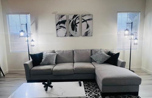 Stylish & Fully Renovated Home! - Foto 63