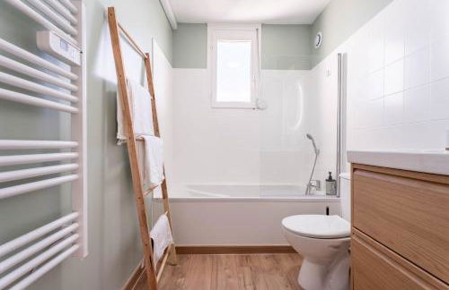 Le Jean Moulin T2 air-conditioned private parking balcony - Foto 4