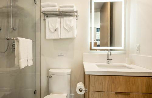 New Luxury Free Standing 4BR 4 and a halfBA Home Obsidian Reserve #146 Priv Hot Tub, 2-Car Garage Great Views - Foto 40