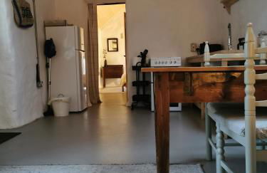 Cosy Couples Retreat at THE COOP with Hot Tub - Foto 6