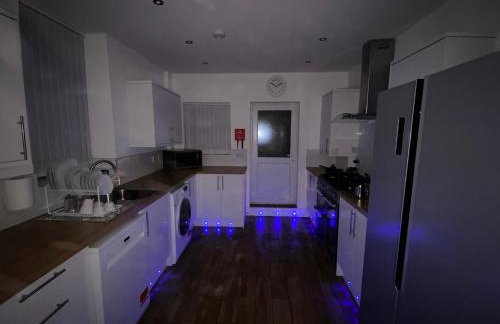 Heaton Park Road Professional Lets - Foto 12