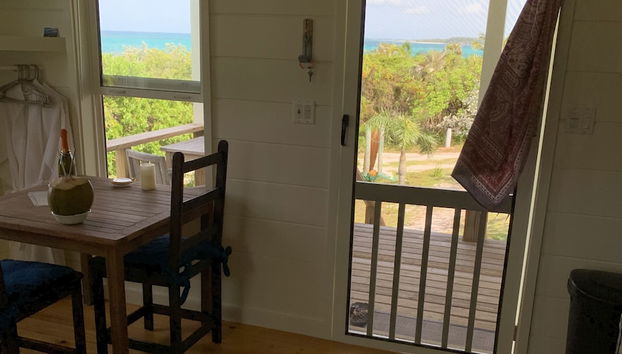 Historic Hideaway: Restored Waterfront Estate - Foto 3, Habitación