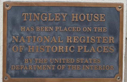 Private Gated Garden Suite in Historic Home, walk to UNM Football and Basketball, UNM and Pres Hospitals - Foto 21