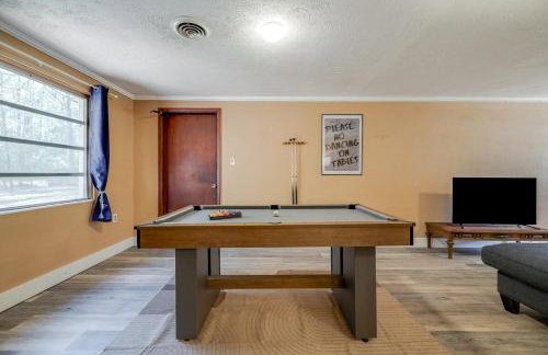 Retro! - 4BR Near Sav Airport - Foto 6