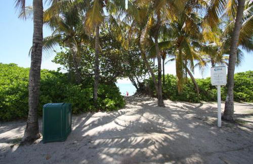 Miami Beach Apartments by MiaRentals - Foto 90