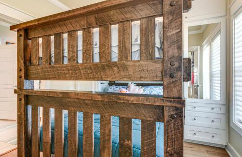 2 Blocks to Shore Crystal Beach House with Yard! - Foto 11