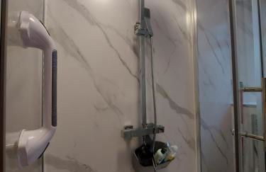 The Puffins - Largs 2-Bedroom Ground Flat - Foto 14