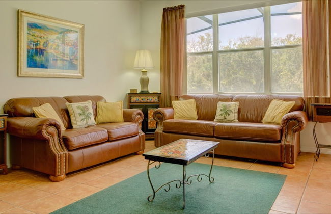 Southampton Vacation Home with Pool - Photo 7