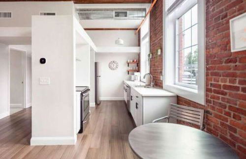 Jennifer's Stylish Downtown Brick Foundry Escape - Foto 13