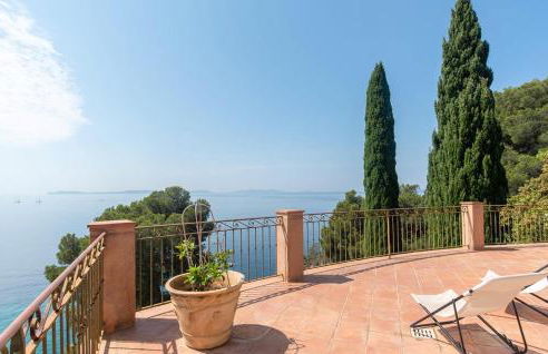 Villa la Malpagne, 400m2 les pieds dans l'eau - Foto 8