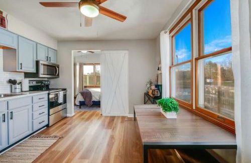 Natures Retreat Renovated with Quiet Pond Views - Foto 6