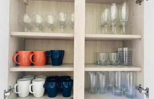 Modern Family Home with Off-Road Parking - Foto 13