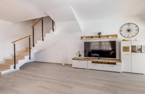 3 Bedroom Gorgeous Home In Linardici - Photo 23