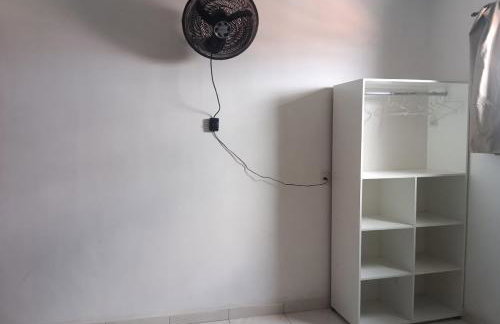 Duplex Até 10 Hóspedes 3 quartos Ar condicionado 2 camas casal 5 camas solteiro Garagem para 3 carros proximo ao Centro e Shopping - Foto 25