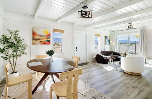 Mid-Century Magic with Mountain Views - Photo 13