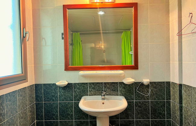 Diamond Apartments - Photo 9