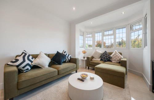 Award winning 2026 Stunning Modern 2 Bedroom Apartment in Mill Hill next to Train Station! - Foto 4